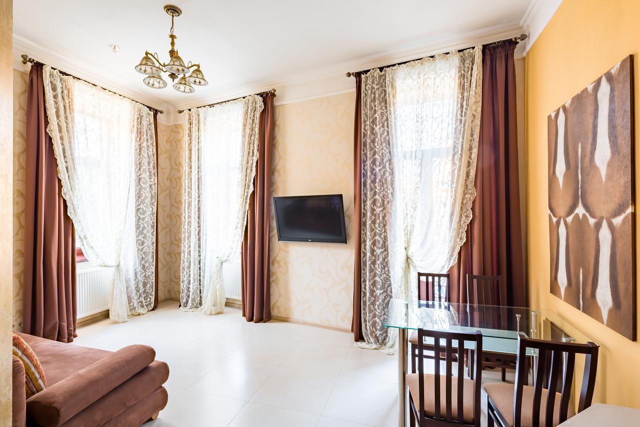 Leogrand Apartments On Doroshenka Street 1 Львов Экстерьер фото
